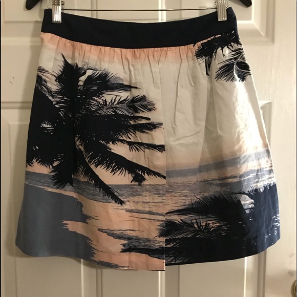 BR beach scene skirt - Picture 7 of 8